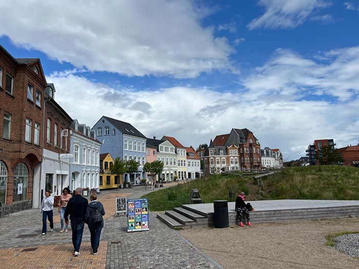 %_tempFileNameDLDK14-terug%20naar%20DL-10%