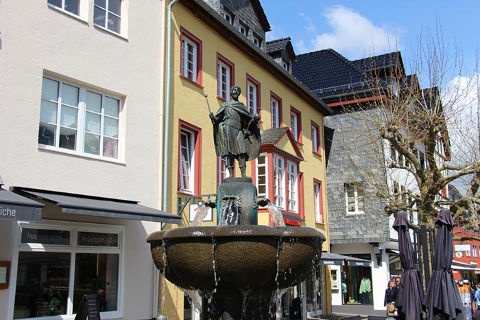 %_tempFileNameEifel04-Bad%20Munstereifel-16%