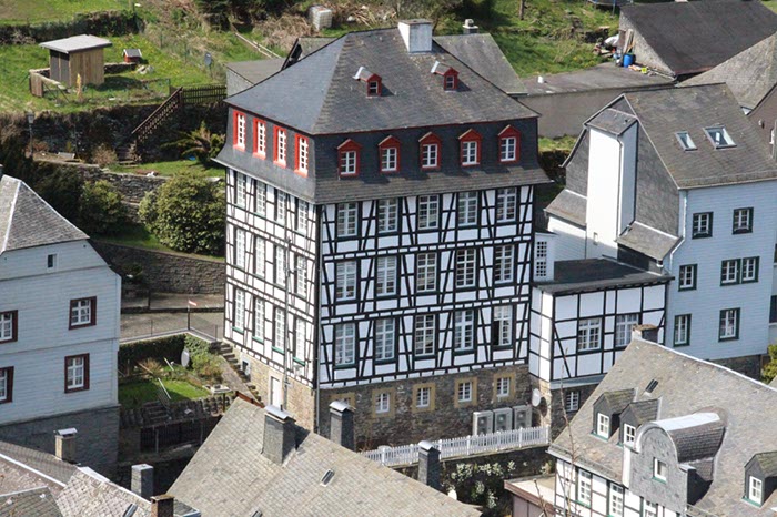 %_tempFileNameEifel06-Monschau-19%